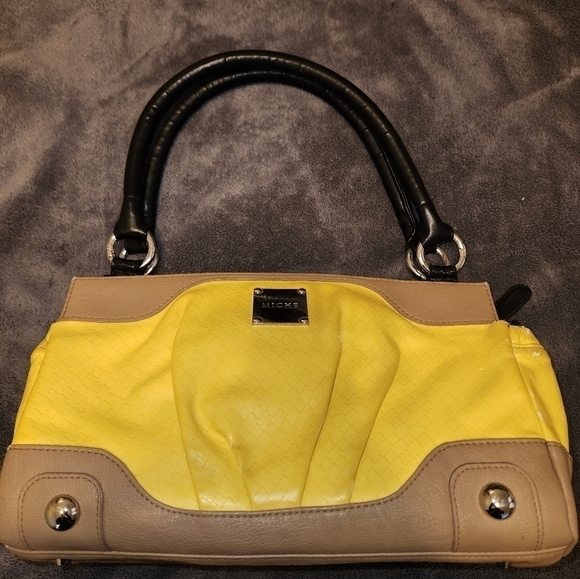 Miche Handbags - Miche Purse Yellow W/Removable Sleeve